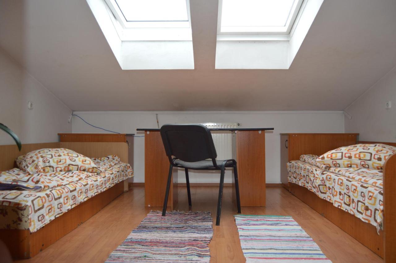 Kollege Hostel Cluj-Napoca Eksteriør bilde
