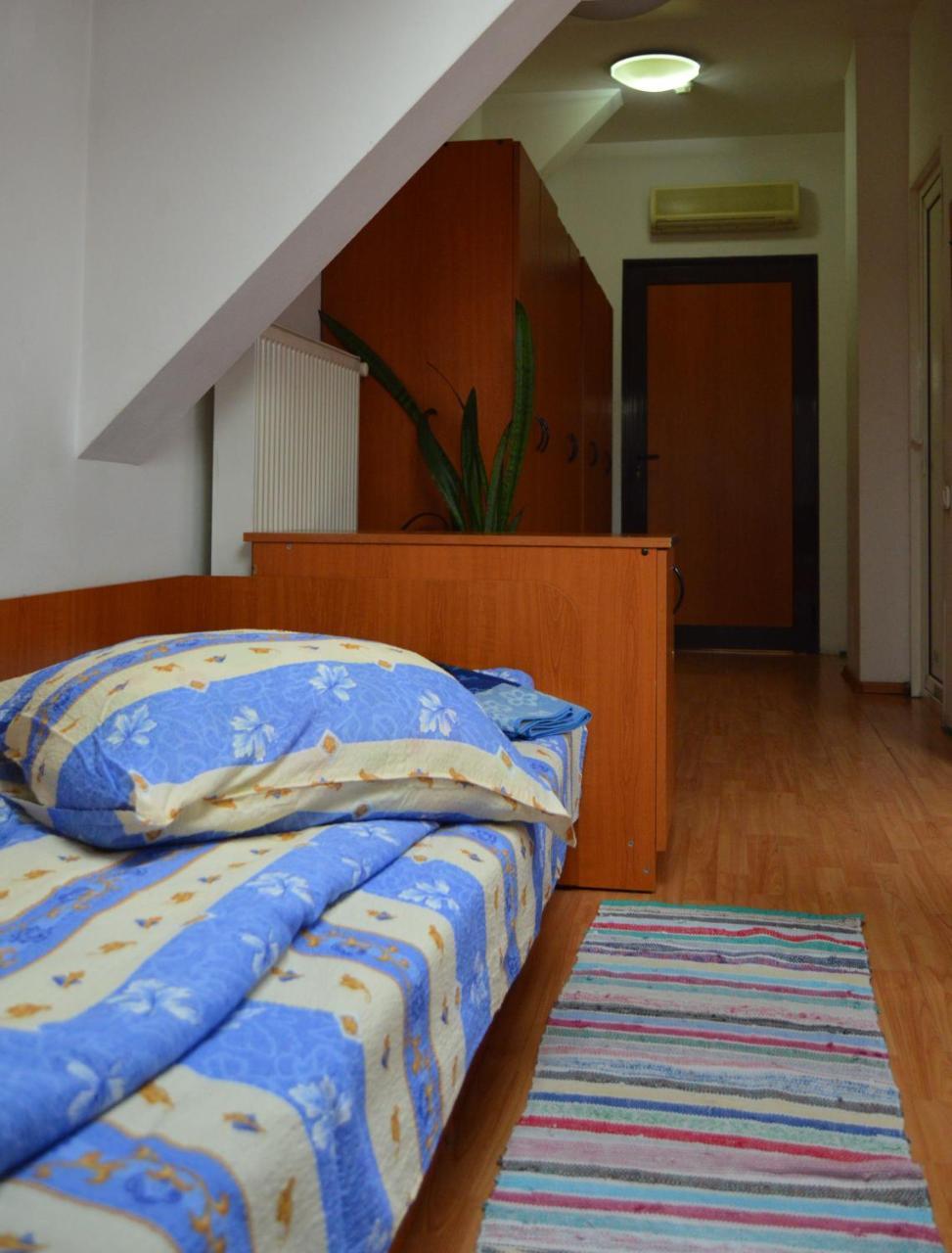 Kollege Hostel Cluj-Napoca Eksteriør bilde